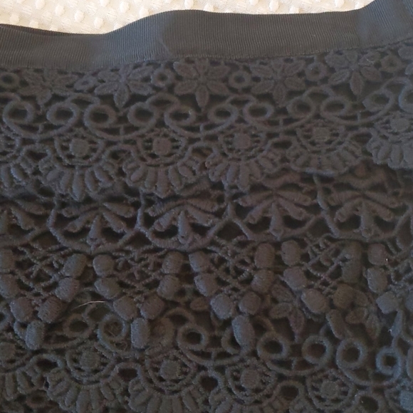 5/48 lace shorts - Picture 2 of 4